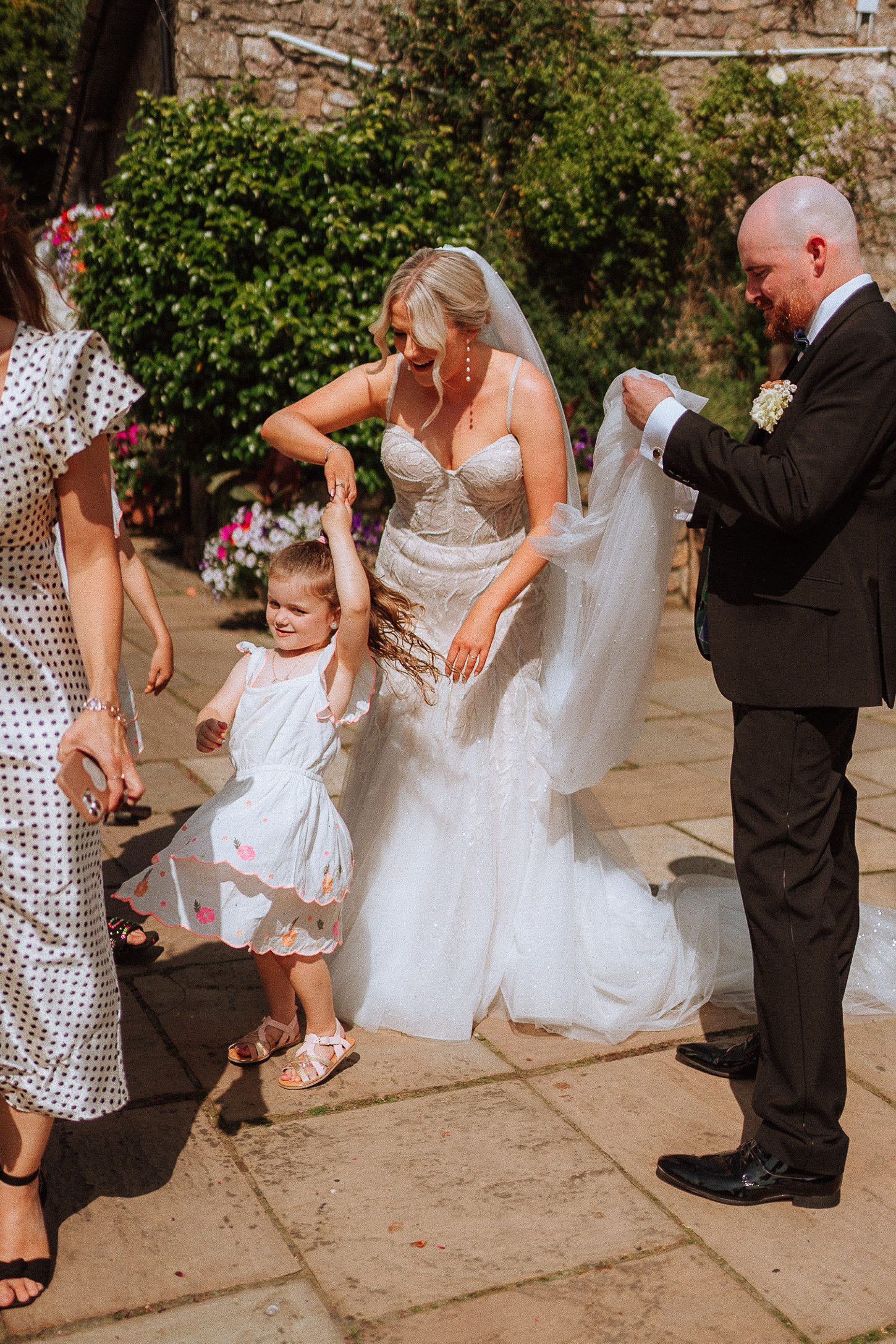 THE KING ARTHUR WEDDING PHOTOGRAPHY SWANSEA GOWER 017 THE KING ARTHUR WEDDING PHOTOGRAPHY SWANSEA GOWER 017